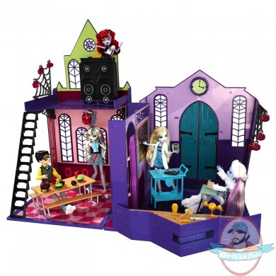 Doll house dress ups